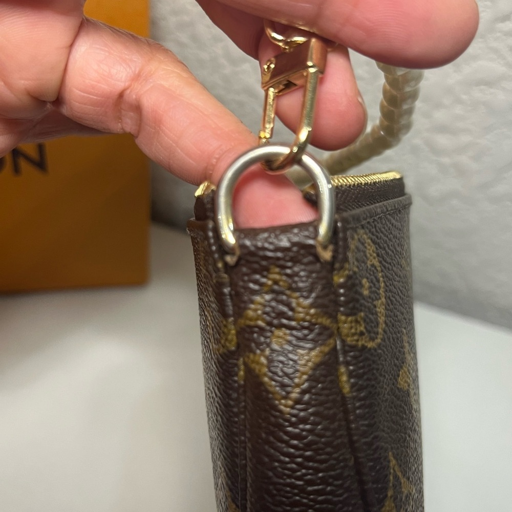 Louis Vuitton Brown Monogram Women's Bag - Picture 11 of 16